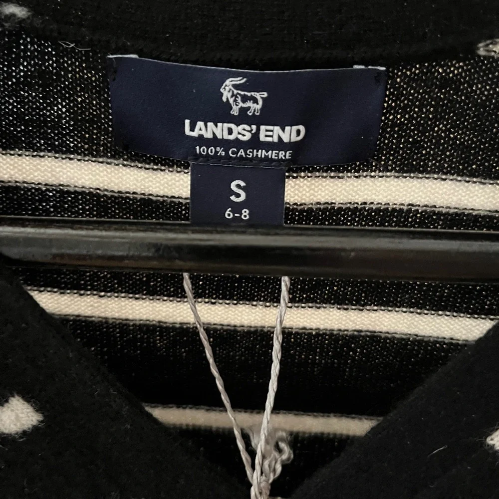 NWT CASHMERE Lands' End women Black and White V-Neck Sweater - Picture 3 of 8